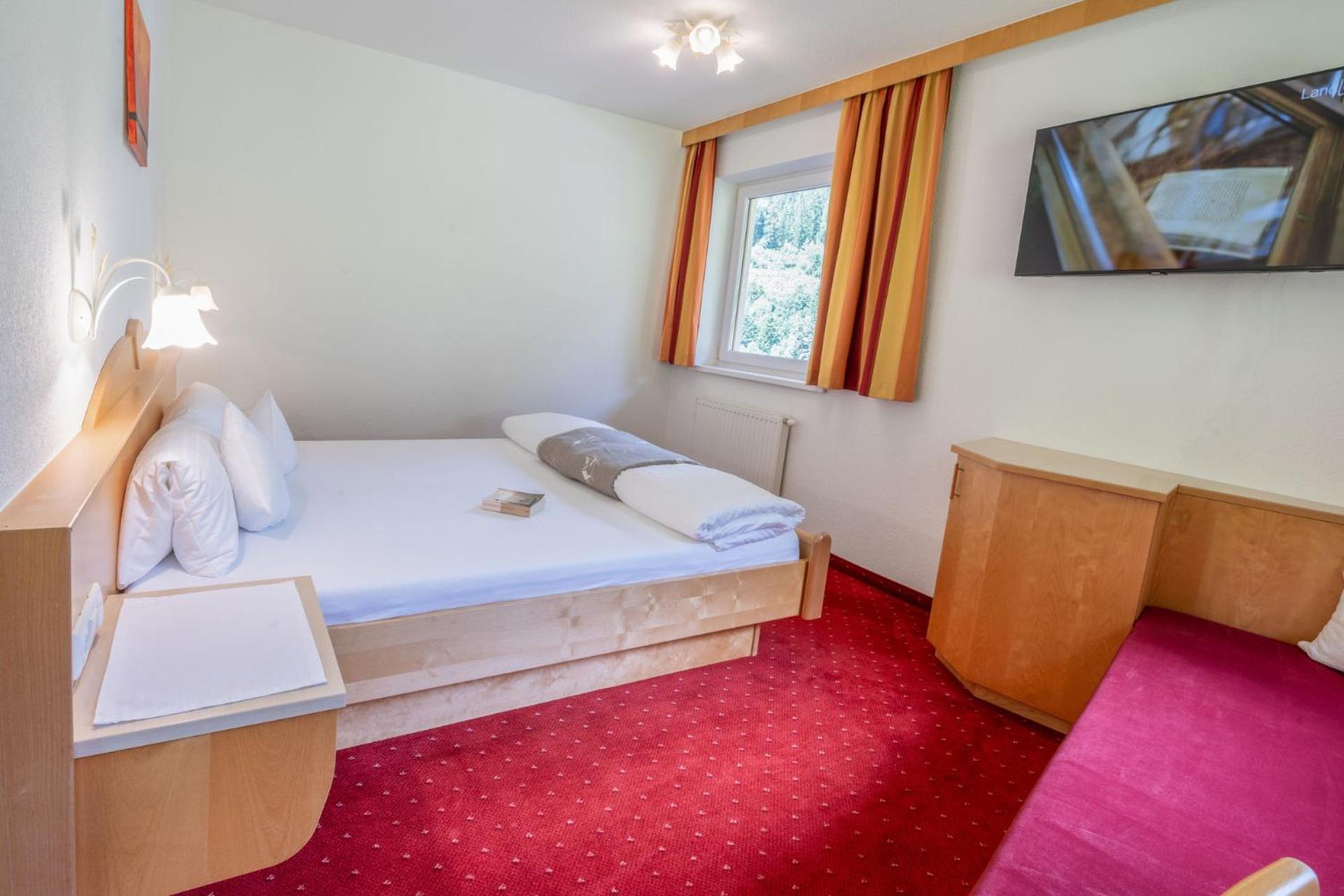 Haus Waldhof Hotel Ишгъл Екстериор снимка
