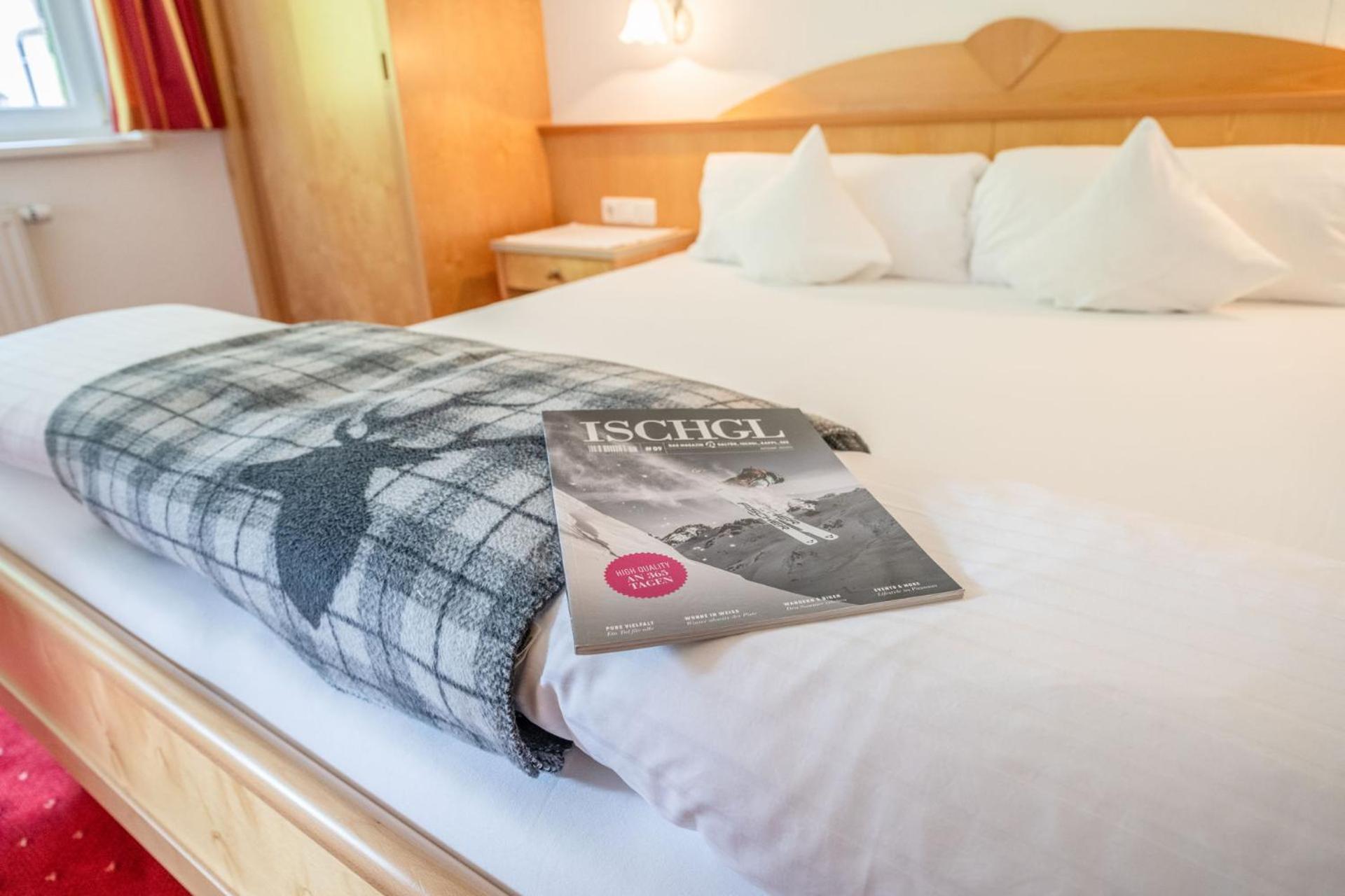 Haus Waldhof Hotel Ишгъл Екстериор снимка