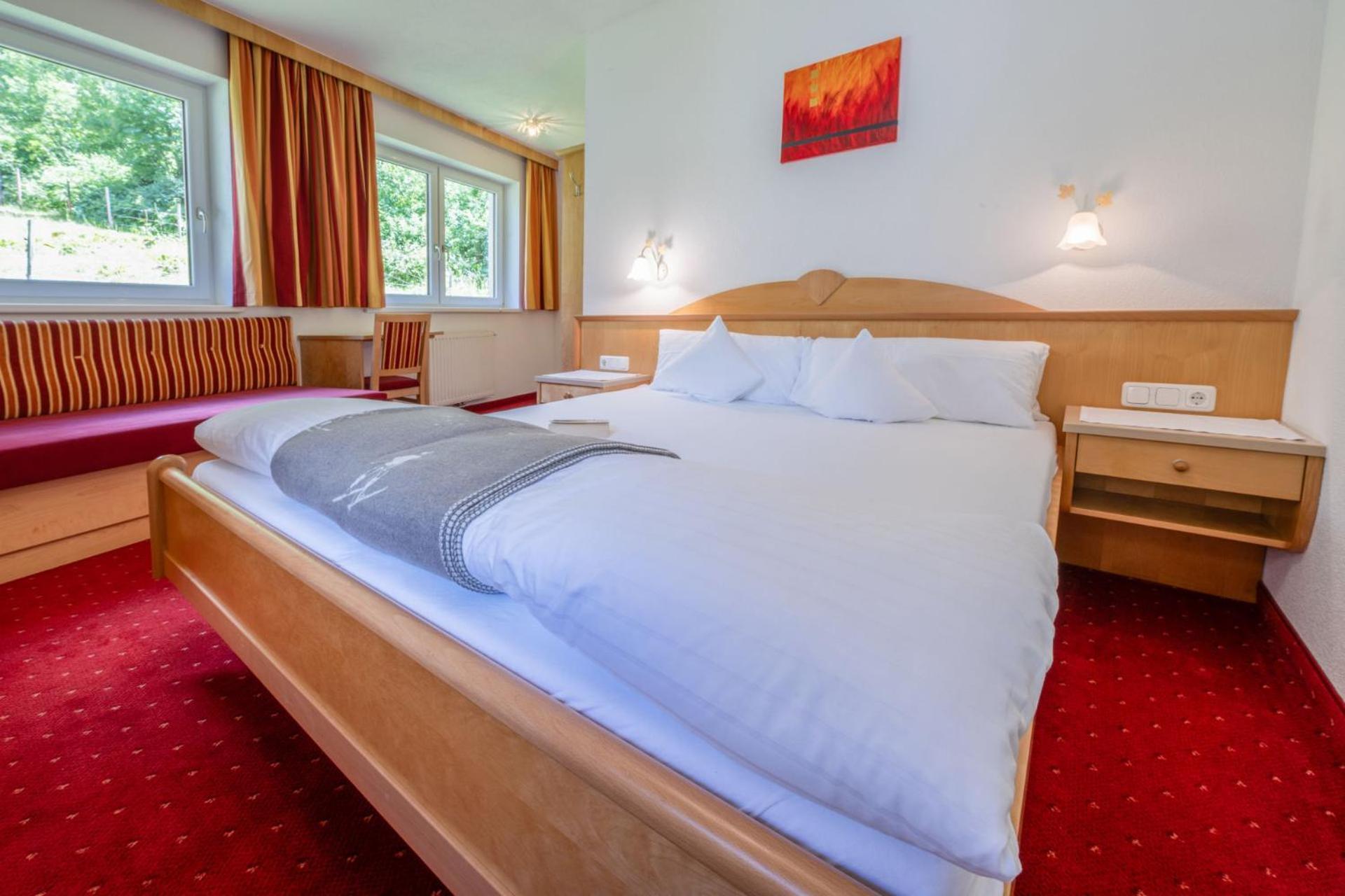 Haus Waldhof Hotel Ишгъл Екстериор снимка
