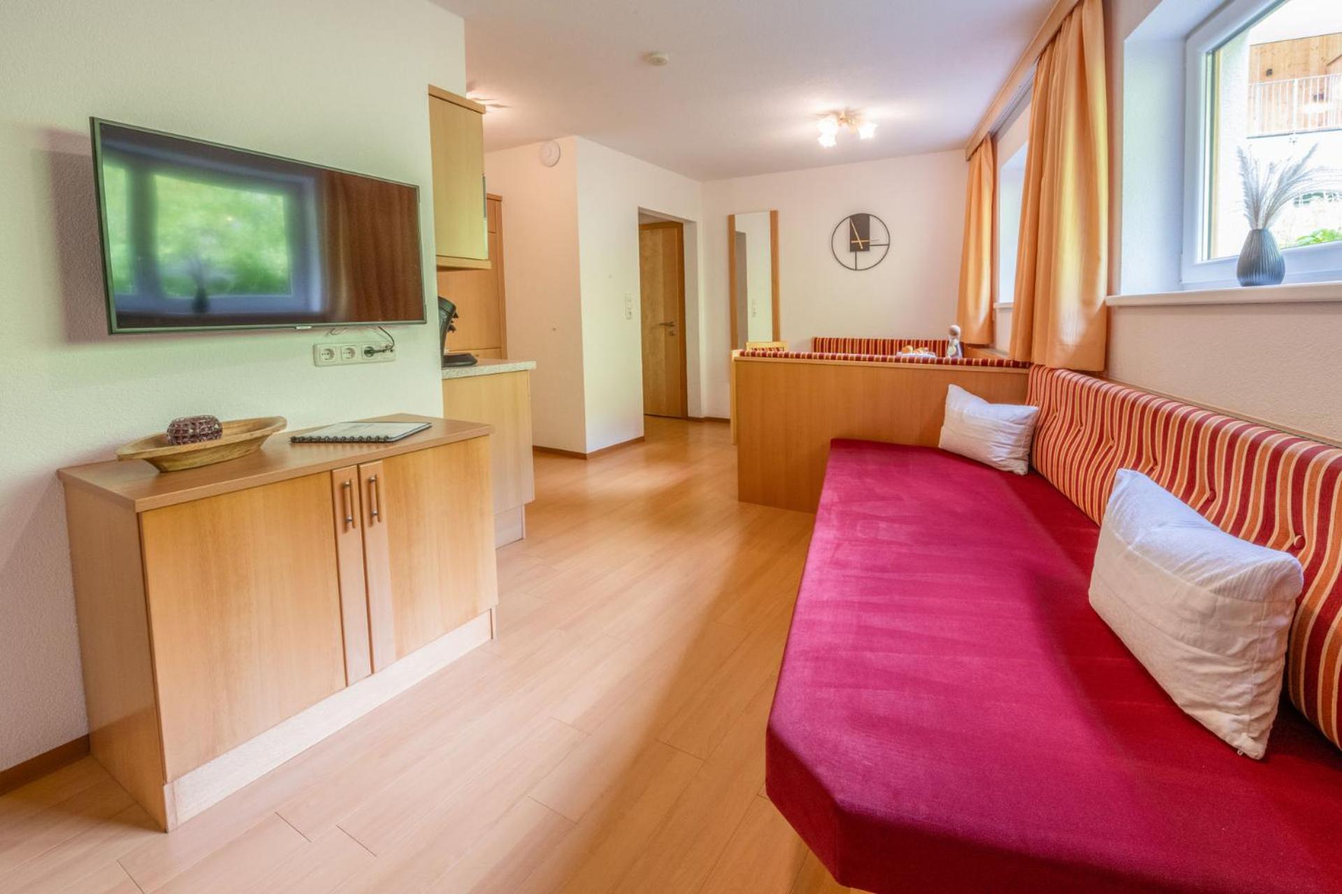 Haus Waldhof Hotel Ишгъл Екстериор снимка