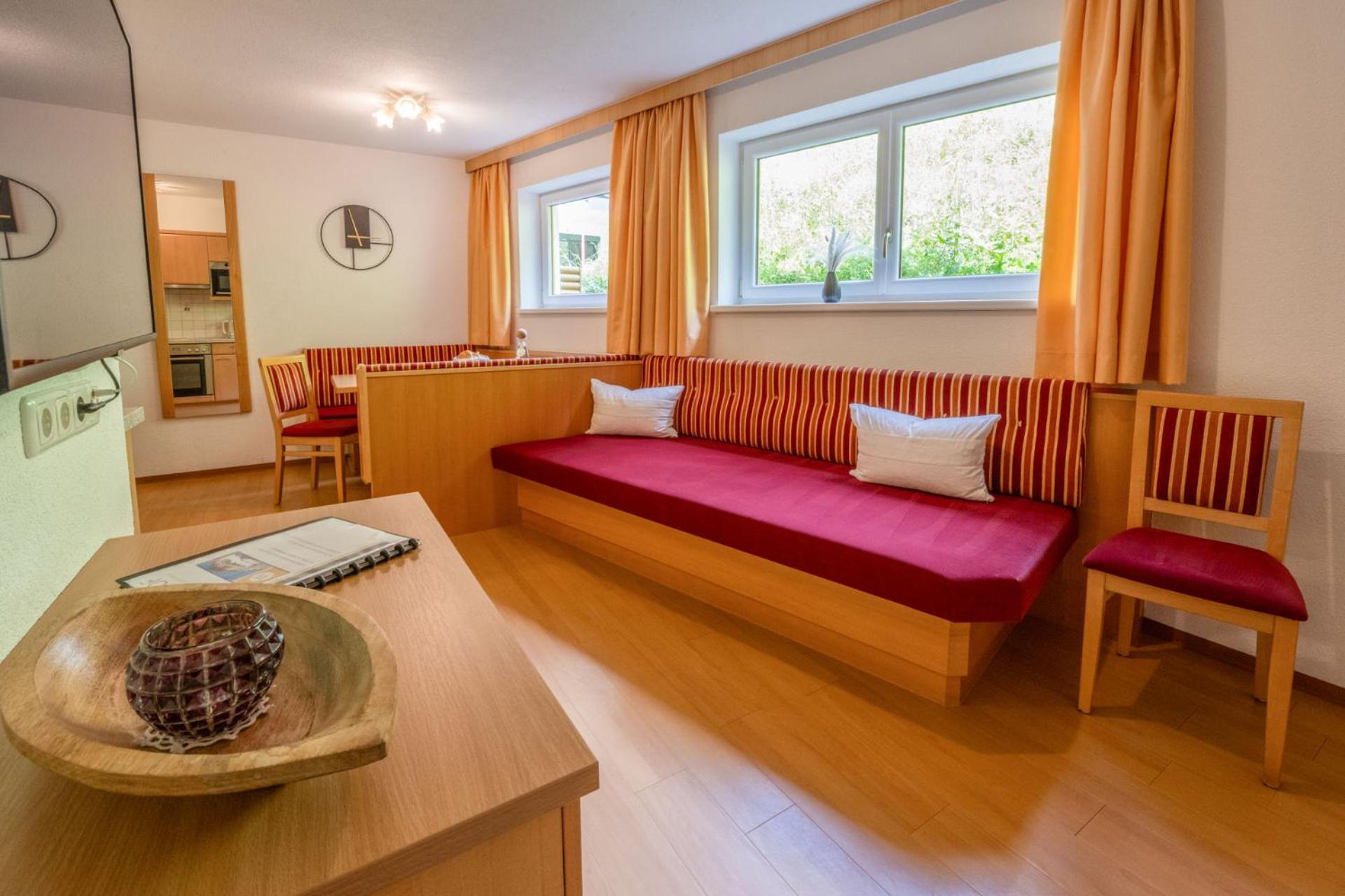 Haus Waldhof Hotel Ишгъл Екстериор снимка